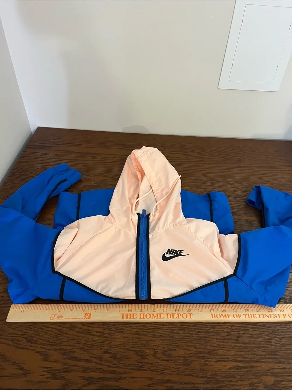 Nike Womens Sportswear Windrunner Jacket Size Medium Athletic Gym Y2K 1970 1980